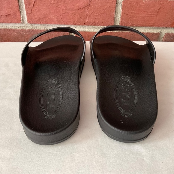 Tod’s Logo Embossed Rubber Fascia T Leone Black Rubber Men’s Sliders Size 8